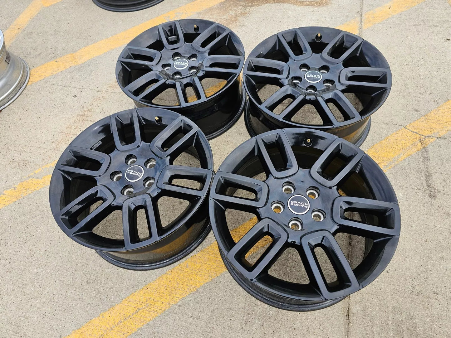 (4) 19" Land Rover DEFENDER Range Rover OEM wheels rims 72350