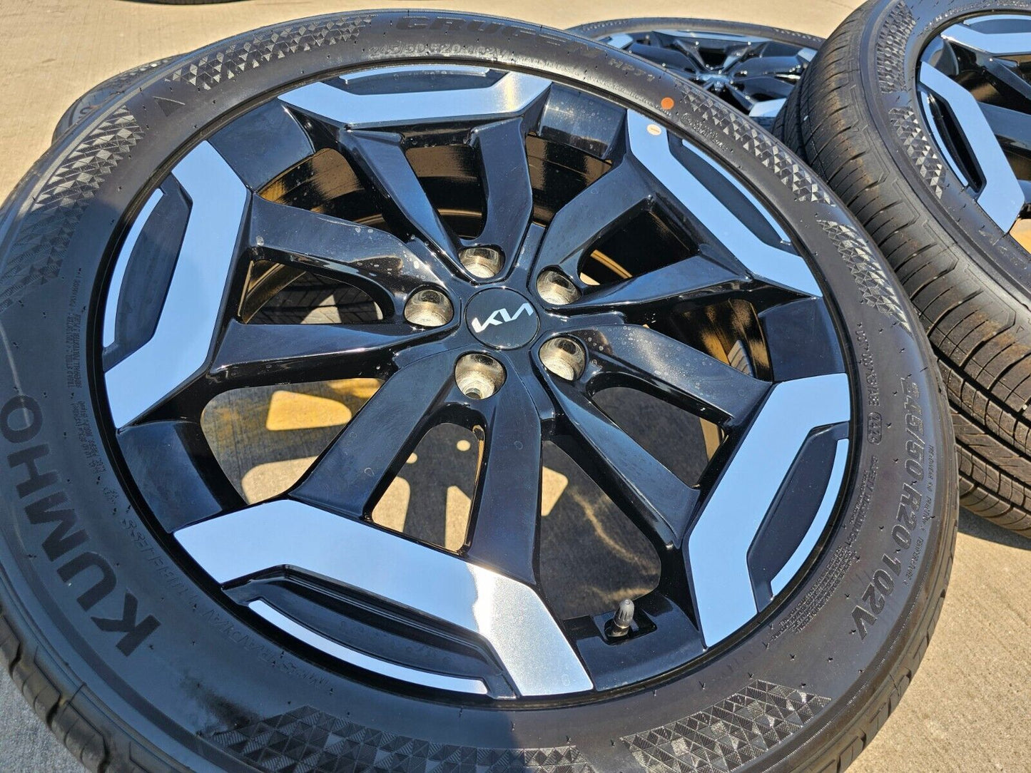 20" Kia Telluride X-PRO OEM 74716 wheels rims tires Sedona 2023 2024 2025 NEW