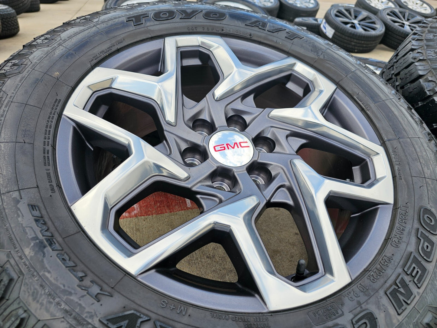 20" GMC Sierra Yukon AT4 Tahoe Silverado OEM wheels rims 95369 TOYO A/T2