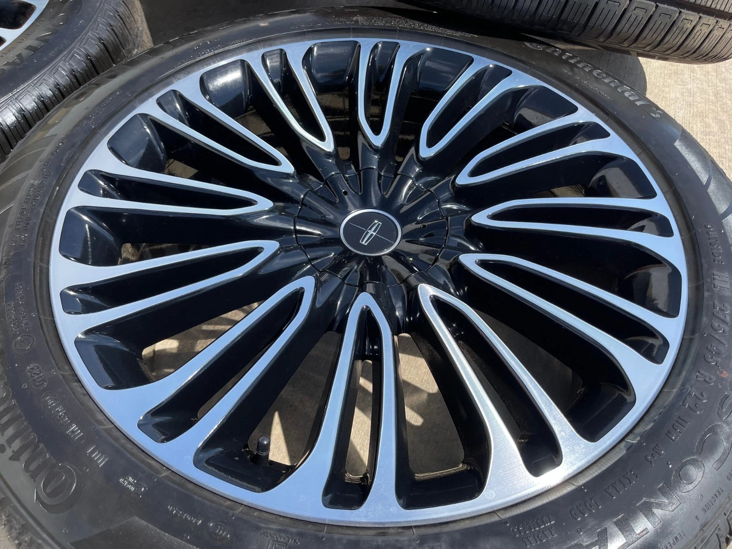 22" Lincoln Aviator Black Label OEM rims wheels 10242 Explorer NEW CONTINENTAL