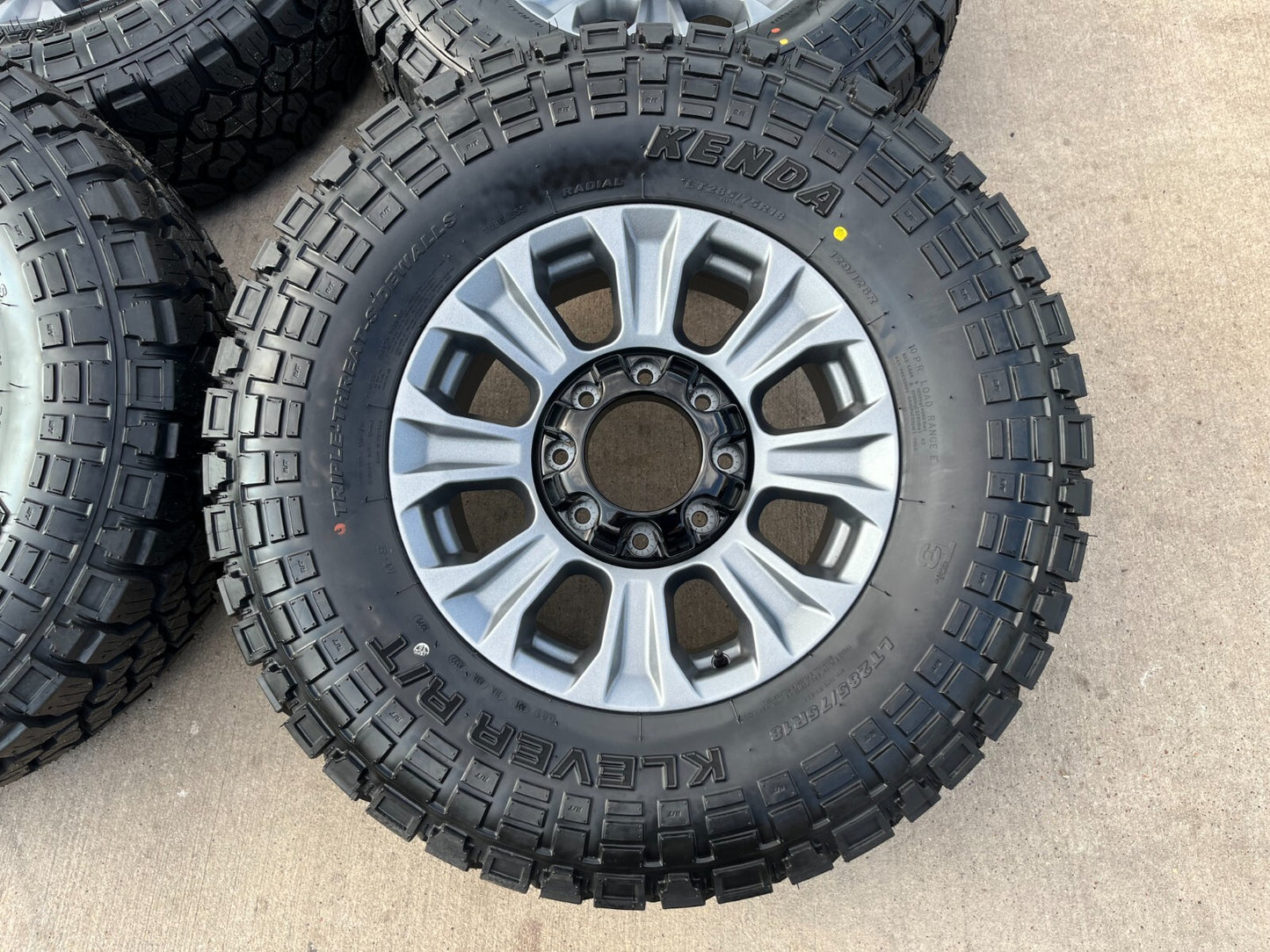 18" Ford F-250 F-350 OEM TREMOR gray rims wheels 10097 tires 2024 2025 NEW 35"