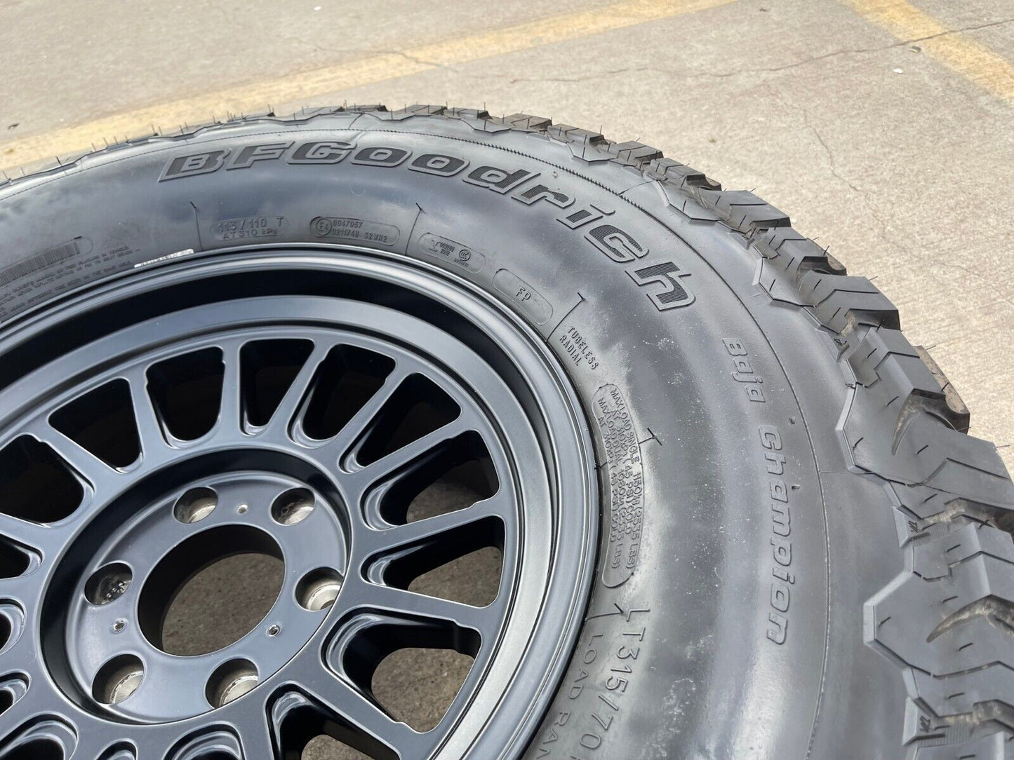 17" 17x8.5 KMC KM724 Impact OL Ford F-150 Raptor rim wheel tire 35" BFG