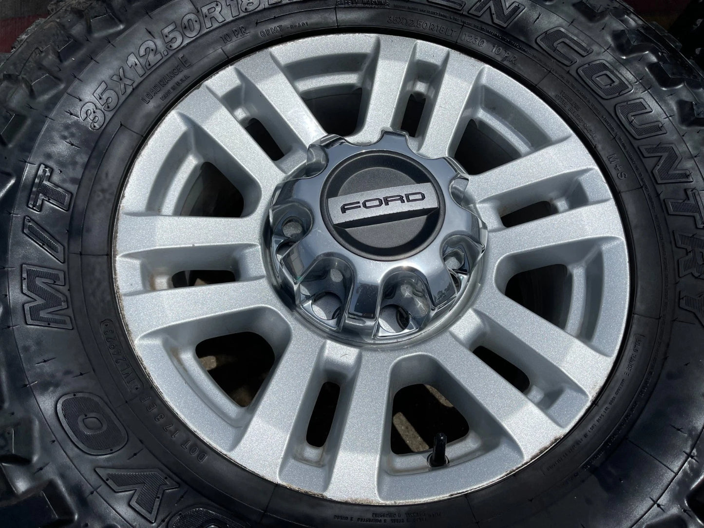 18" Ford F-250 F-350 OEM 10098 rims wheels tires TOYO 35"