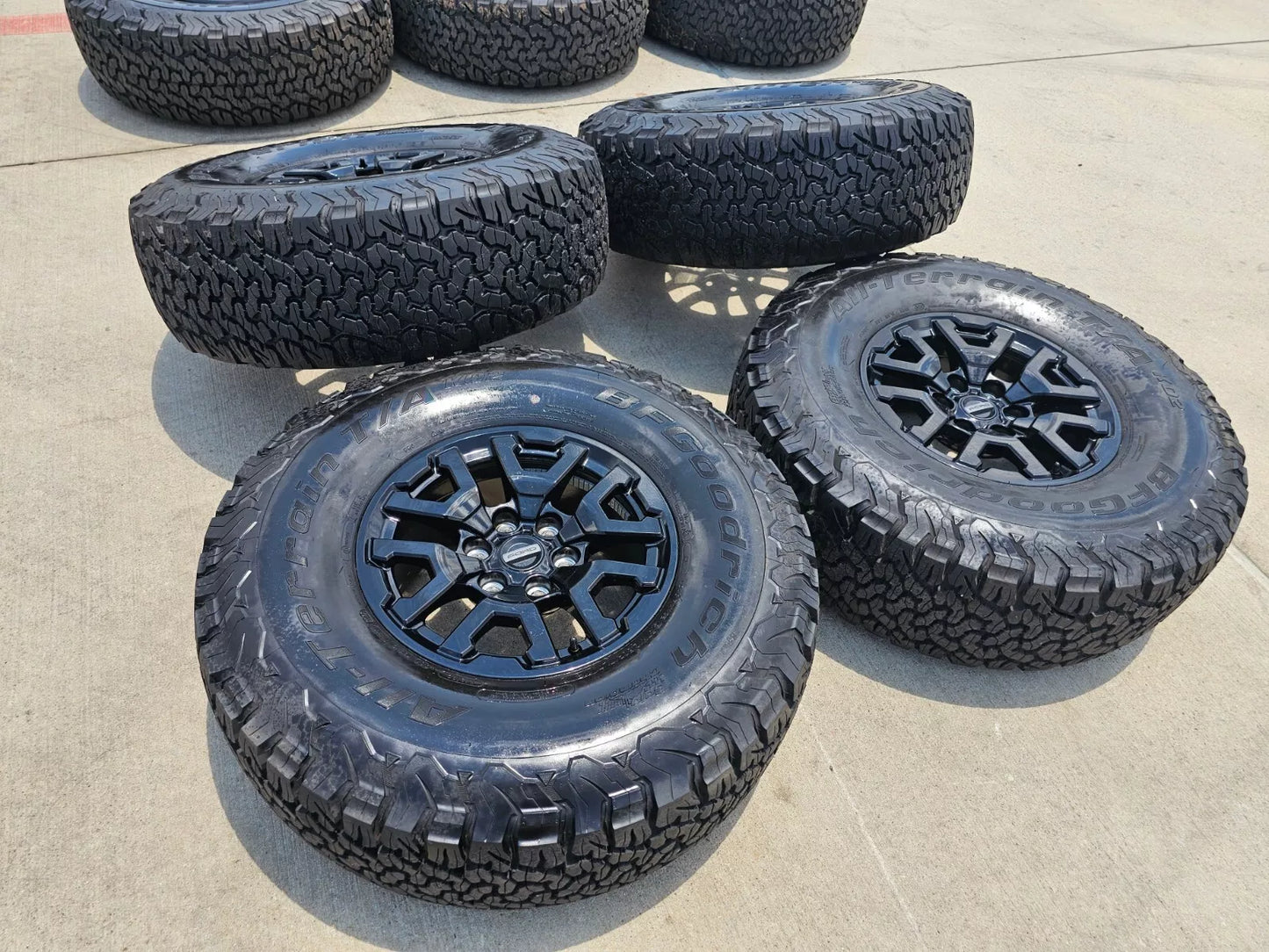 17" Ford F-150 Raptor Bronco OEM rims wheels 10461 tires 37" BFG NEW