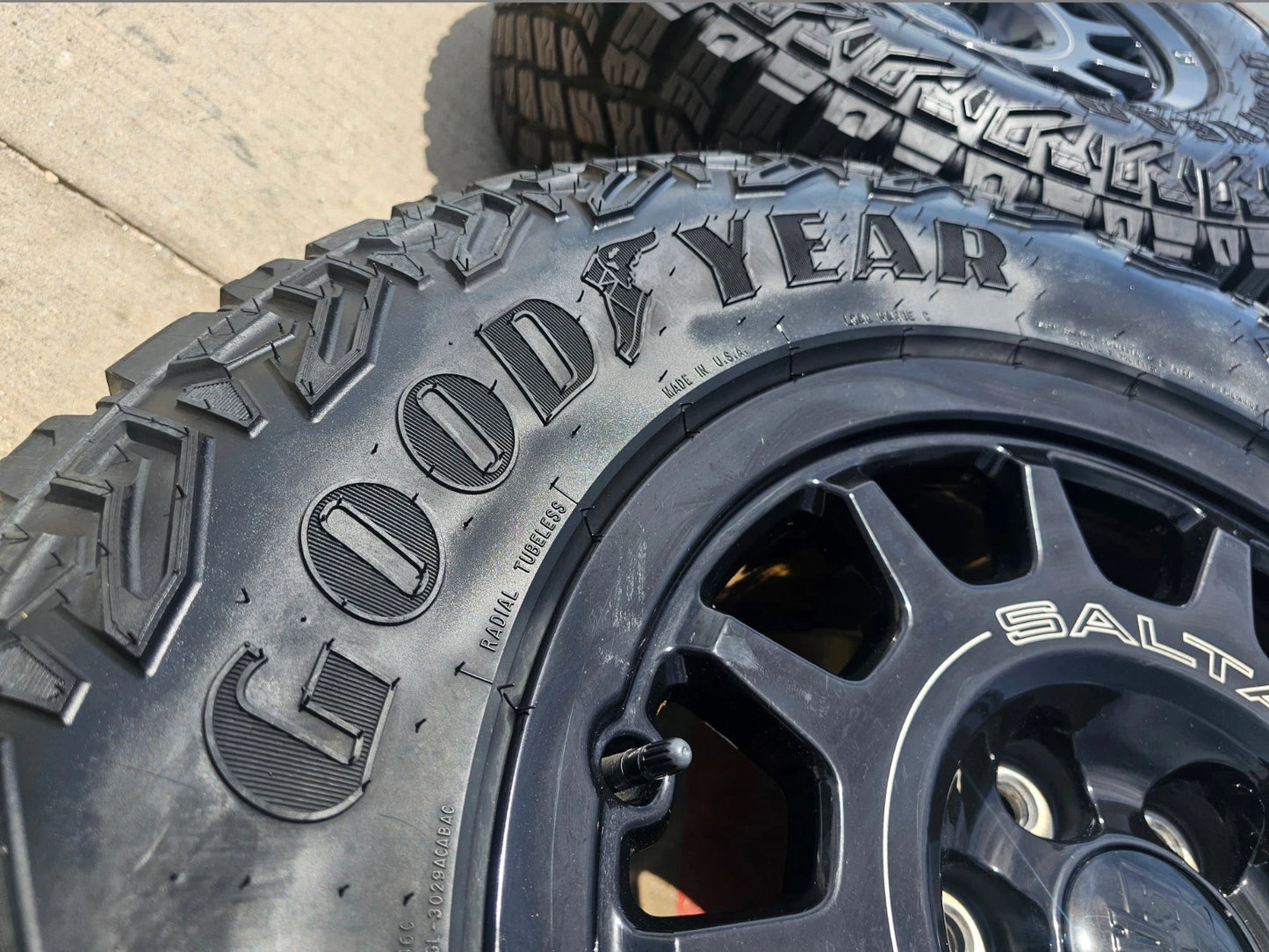 18" AEV SALTA GMC Sierra AT4X Chevy Silverado OEM rims wheels GOODYEAR
