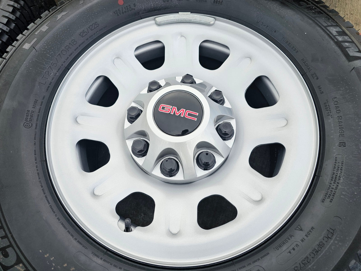 18" GMC Sierra Chevy Silverado 2500 3500 OEM 8096 wheels rims tires MICHELIN NEW