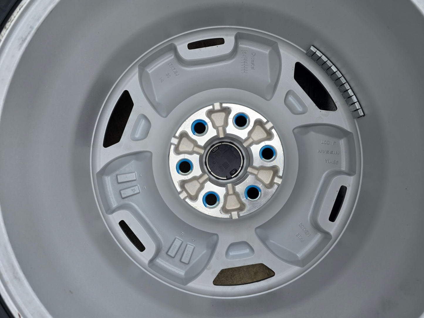 17" Nissan Frontier OEM Retro Hardbody Edition 62783 wheels rims 2025 NEW A/T2