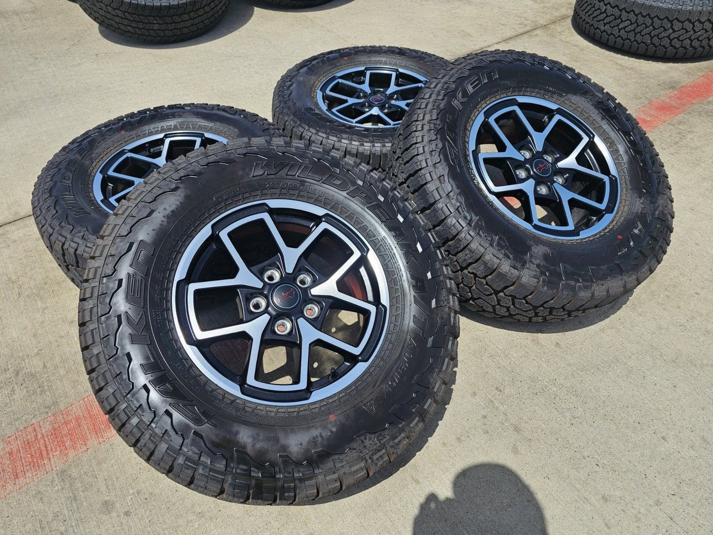 17" Jeep Wrangler Rubicon OEM wheels rims Gladiator tires A/T3 2025 NEW