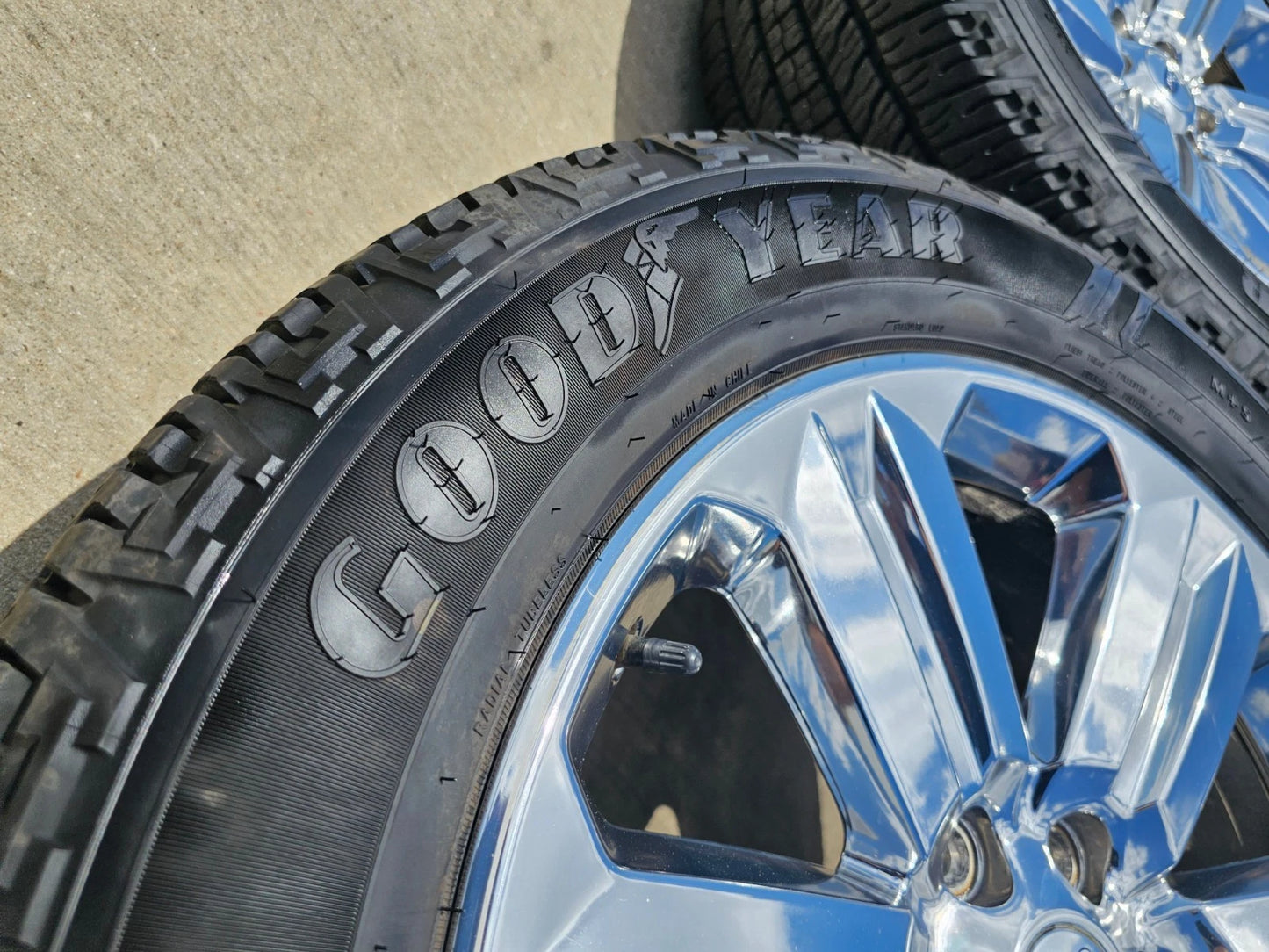 20" Ford F-150 Expedition OEM Lariat chrome rims wheels 10171 tires GOODYEAR