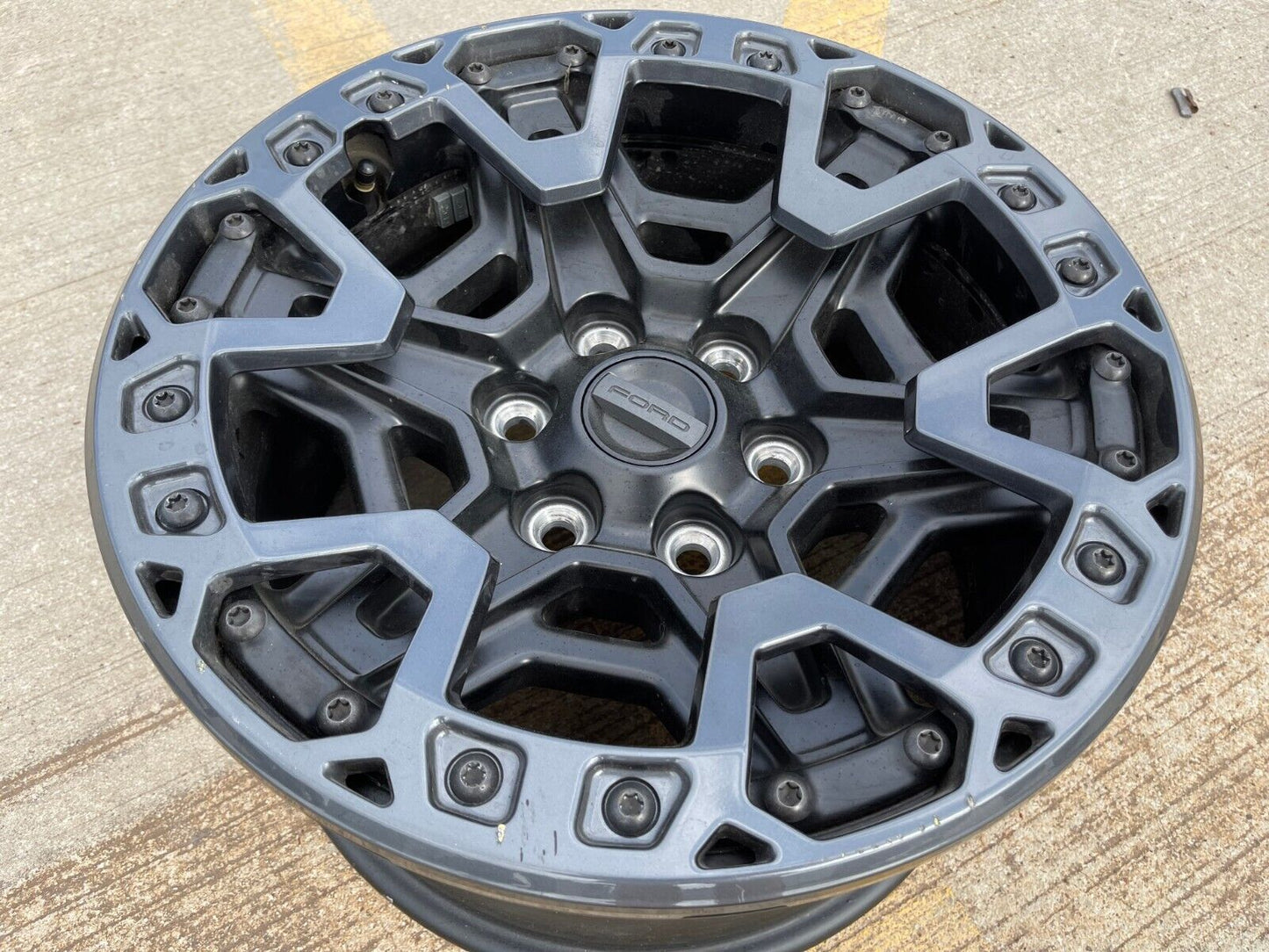 17" Ford F-150 Raptor R OEM BEADLOCK rim wheel spare 2023 2024 2025