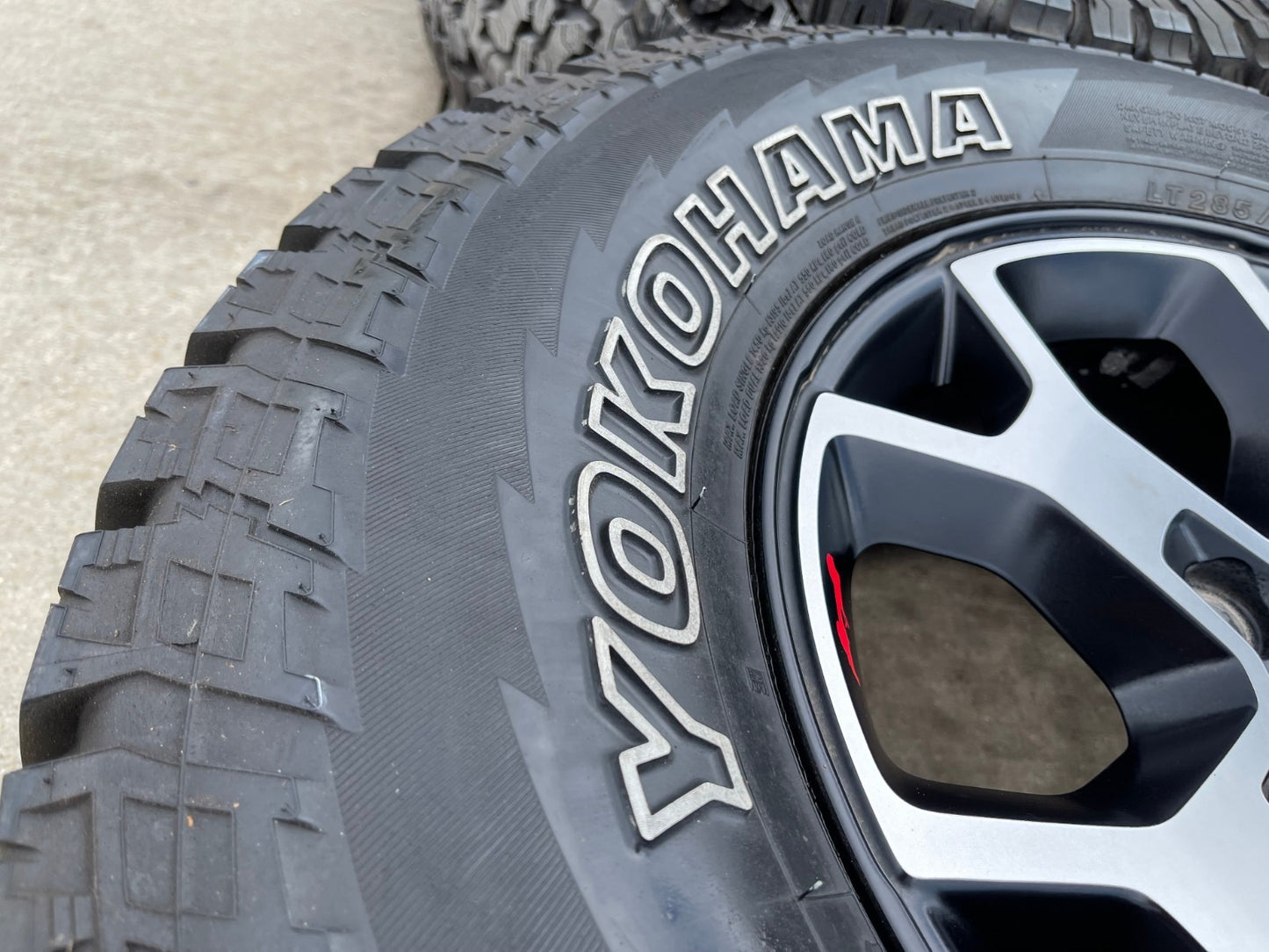 17" Jeep Wrangler Rubicon OEM 9218 Black wheels rims Gladiator 33"