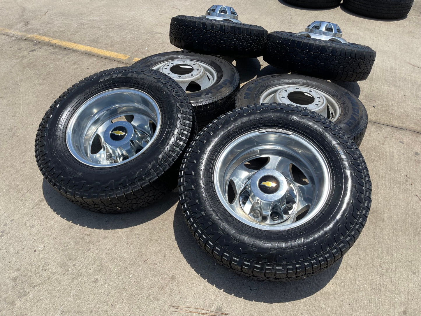 17" Chevy Silverado GMC Sierra 3500 Dually rims wheels OEM 5519 5520 8094
