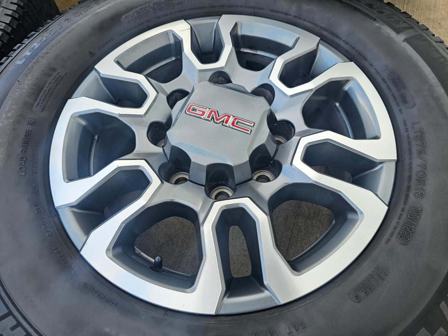 18" GMC Sierra AT4X Chevy Silverado 2500 3500 OEM 5949 wheels rims MICHELIN
