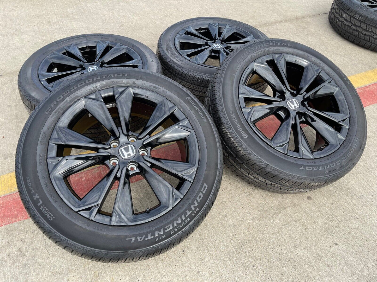 19" Honda CR-V Touring OEM wheels rims tires HR-V 60312 black 2023 2024 2025