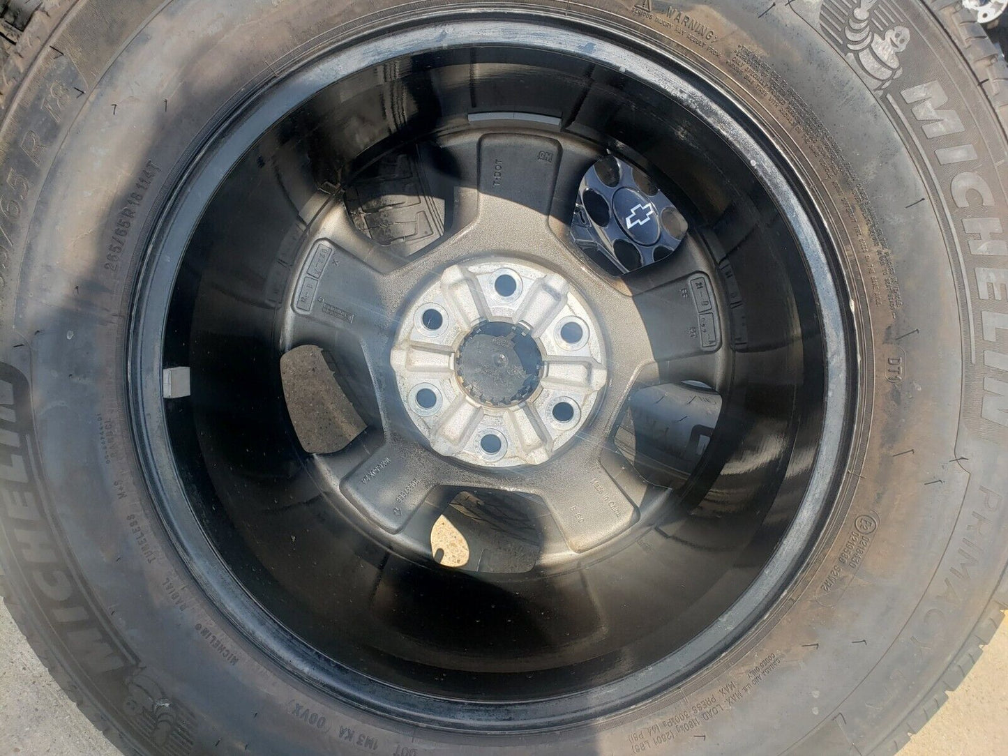 18" Chevy Tahoe Suburban Z71 OEM 5647 5753 wheels MICHELIN tires Silverado NEW