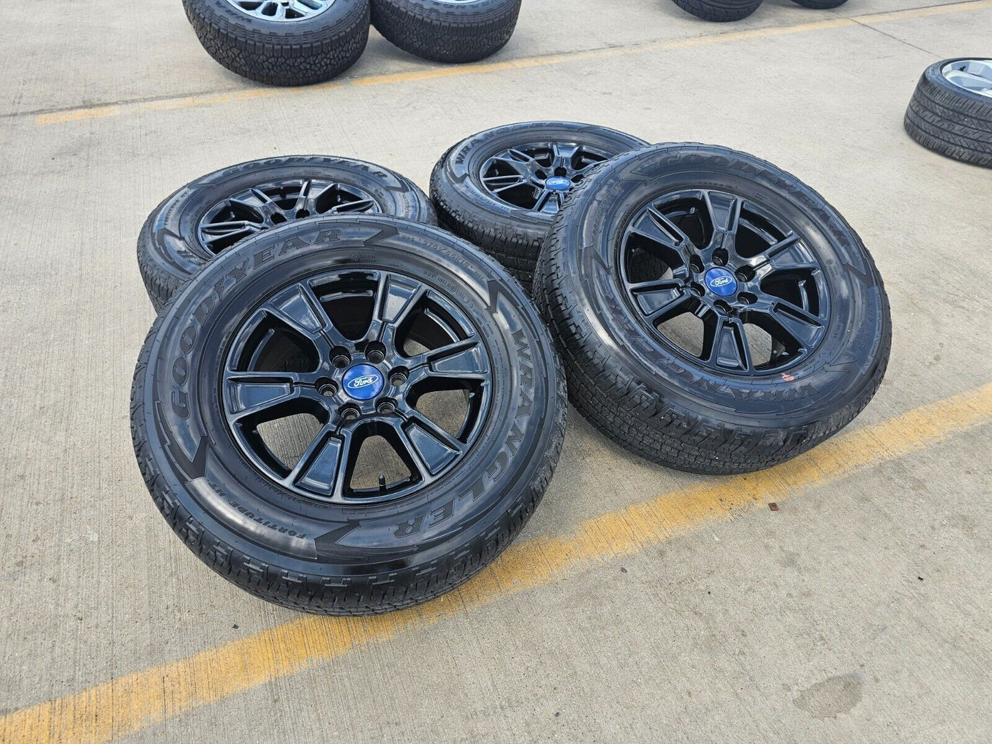 18" Ford F-150 Expedition OEM Black rims wheels 3998 tires