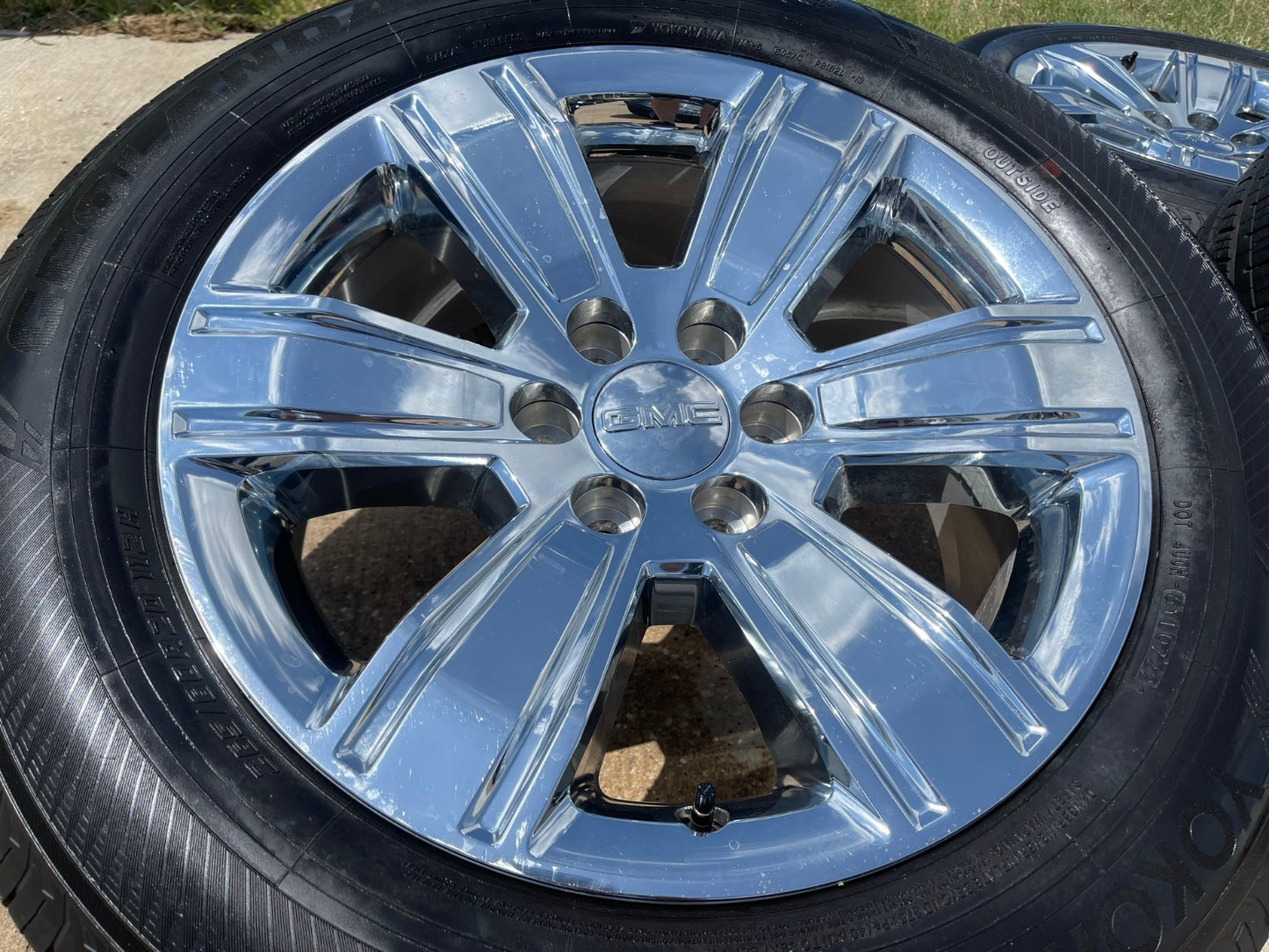 20" GMC Sierra Yukon DENALI OEM wheels rims 5752 chrome tires