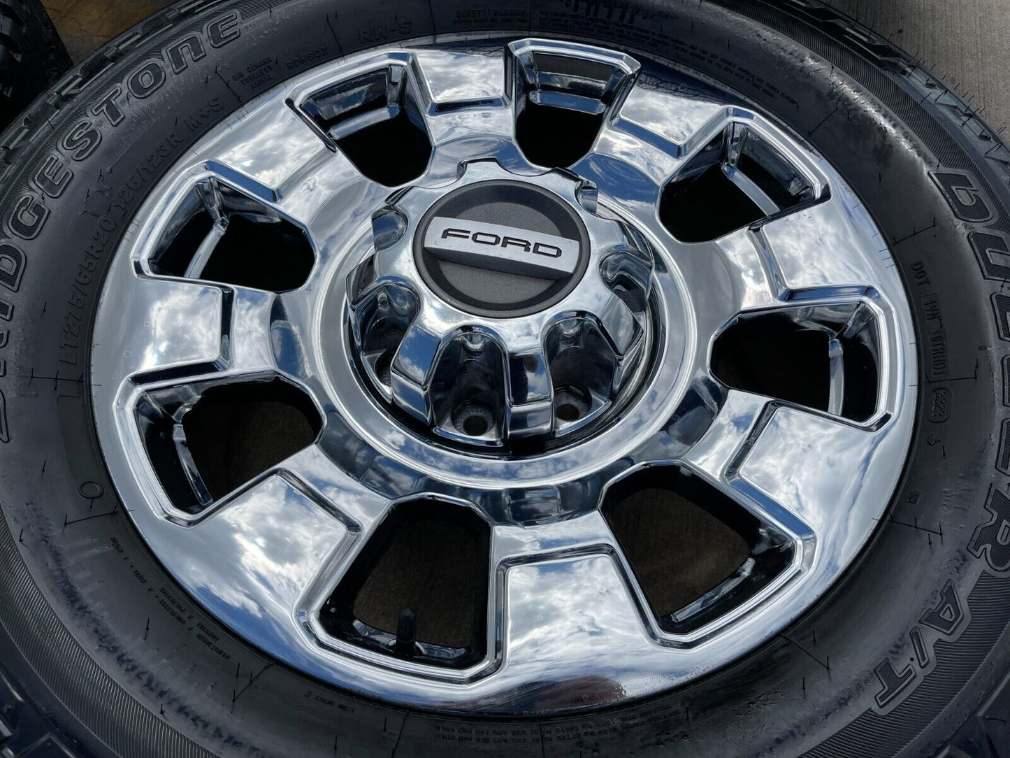 20" Ford F-250 F-350 OEM chrome Lariat wheels rims 10295 tires 2023 2024