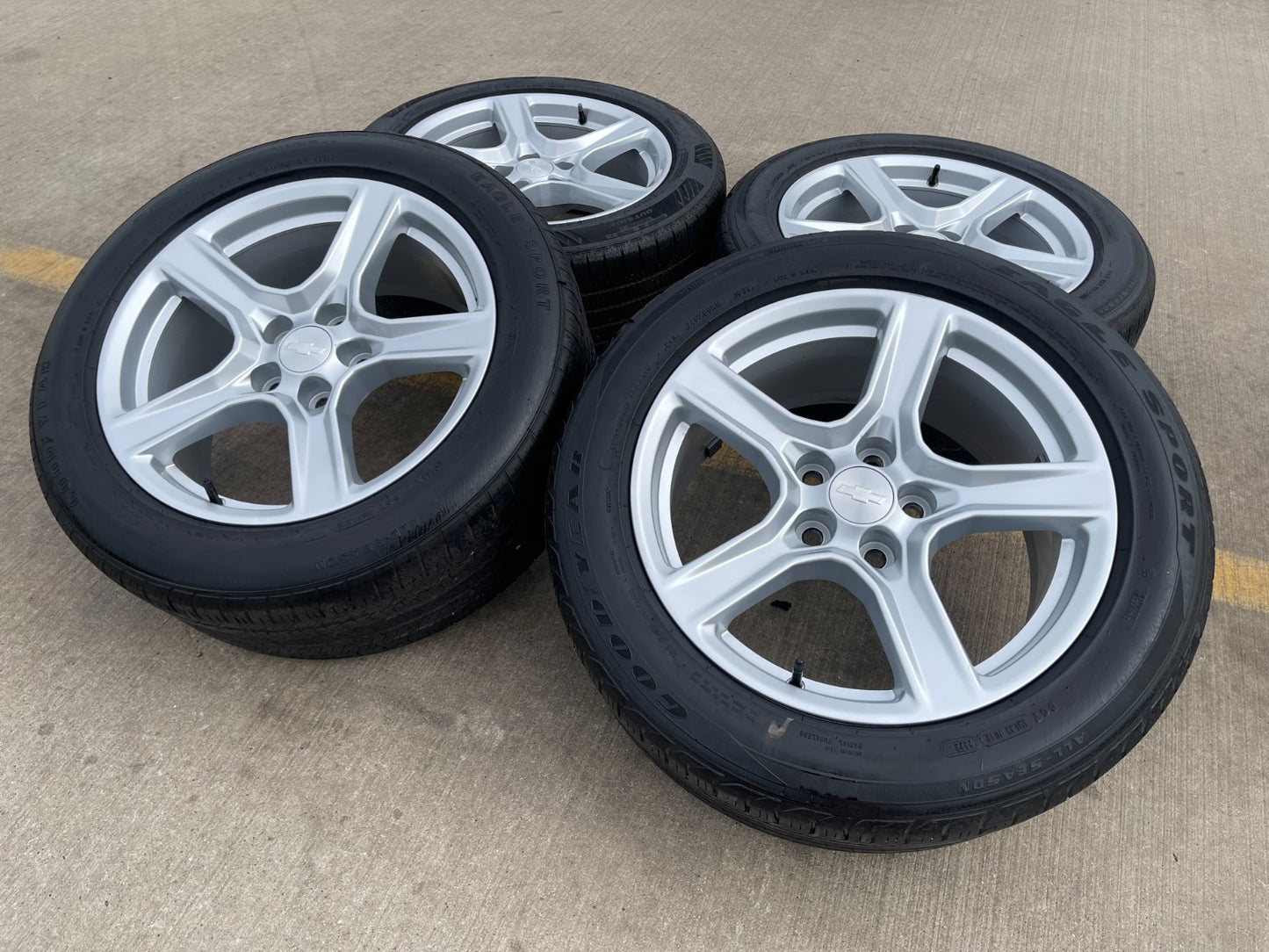 18" Chevy Camaro OEM wheels rims tires 5758 22998072 Silver 2016 2017 2018 2019