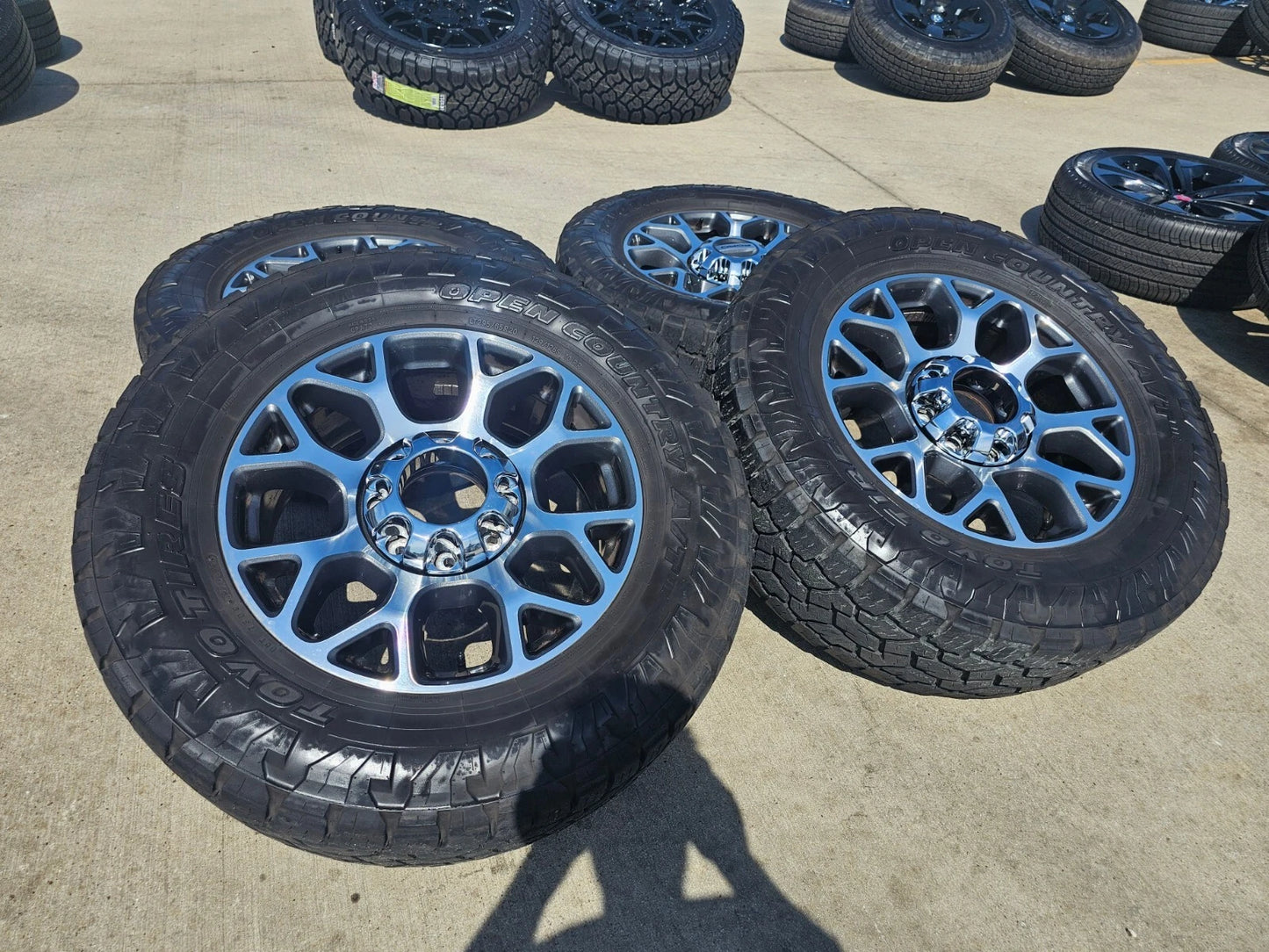 20" Ford F-250 F-350 OEM Lariat wheels rims 10292 tires TOYO 35"