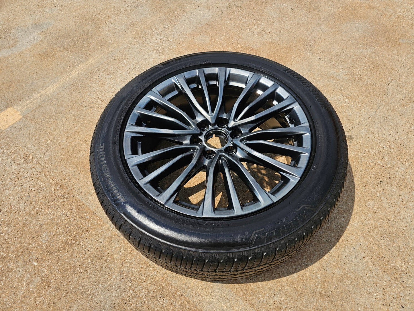 22" Cadillac Escalade V Platinum OEM 4883 95479 wheel rim 2023 2024 2025 NEW