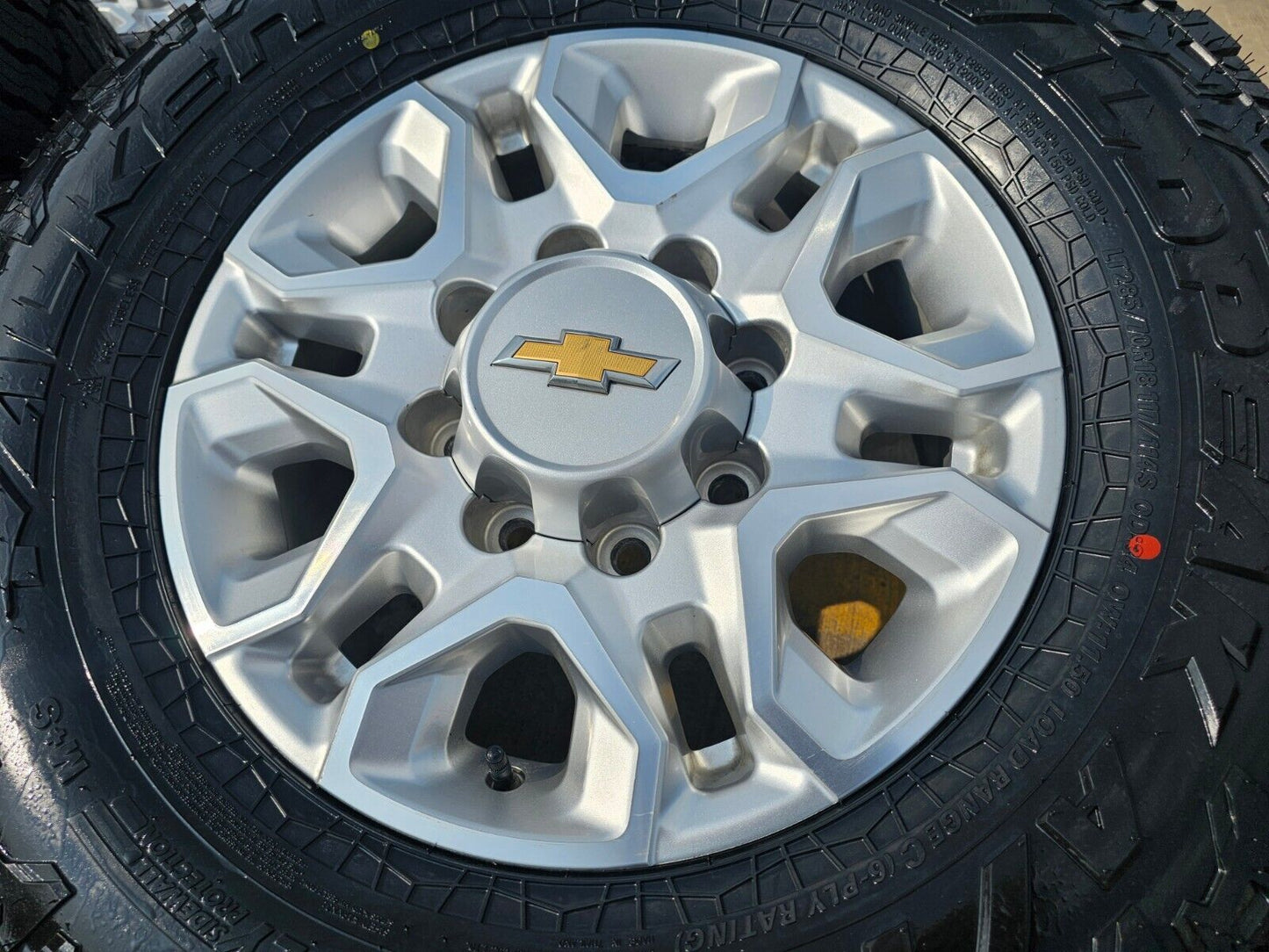 18" Chevy Silverado Trail Boss 2500 3500 OEM 5959 wheels rims 2024 2025 NEW 34"