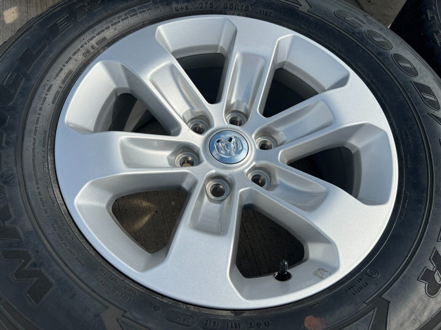 18" Dodge Ram 1500 OEM wheels rims 2672 tires 2020 2021 2022 2023 2024