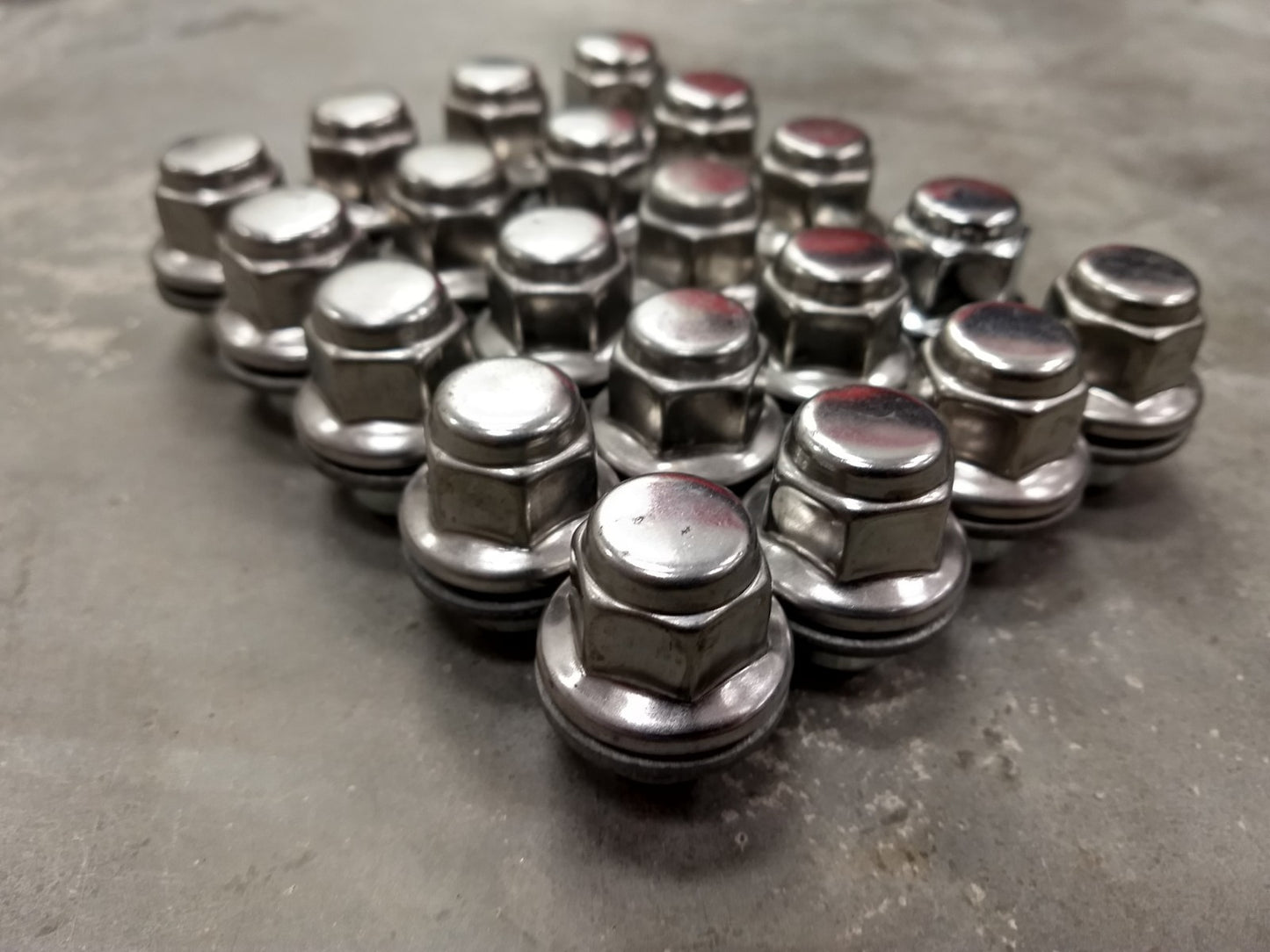 (20) 12x1.5 OEM Toyota Camry lug nuts polished Avalon Corolla Rav-4 Lexus RX350