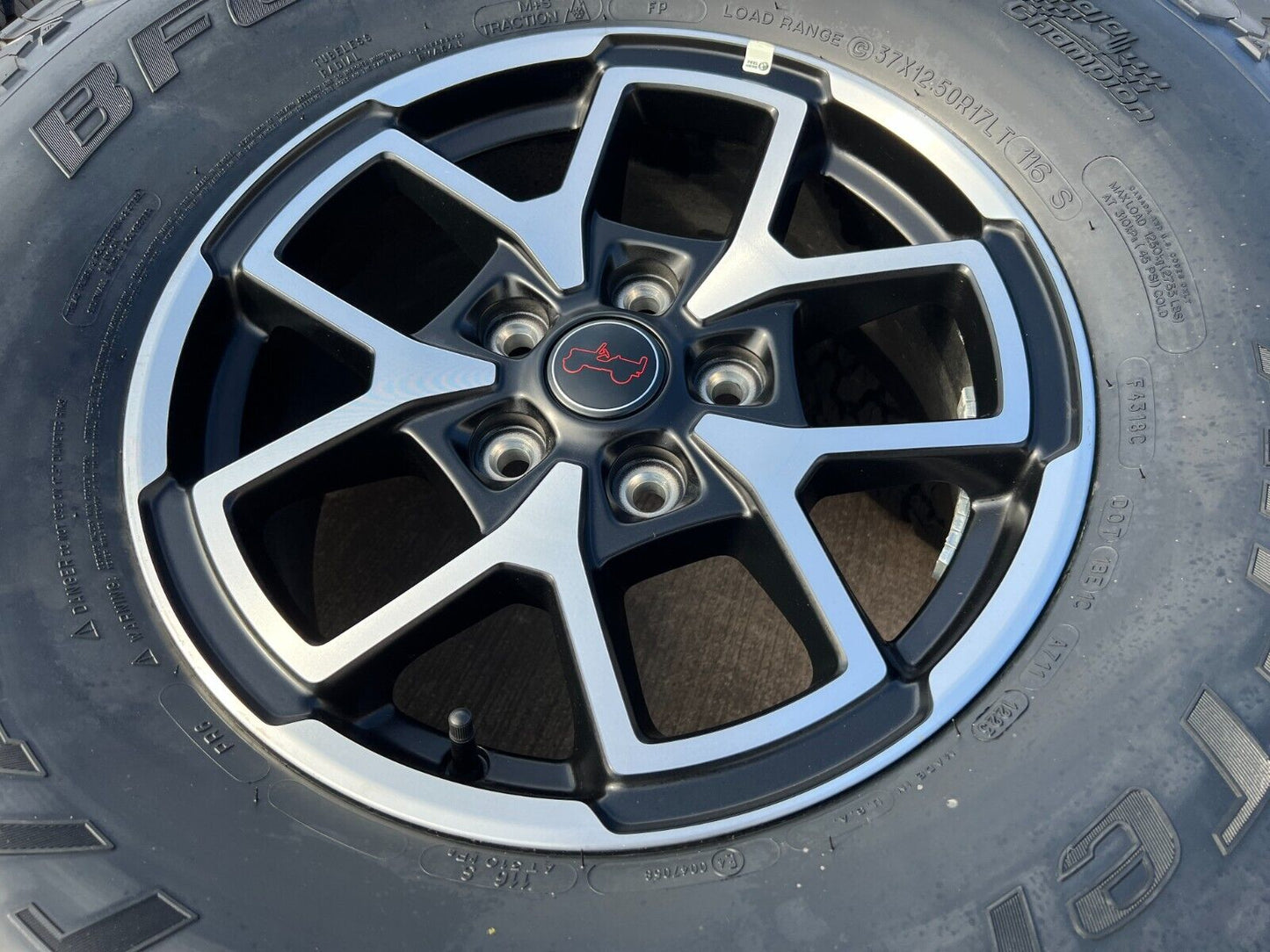 17" Jeep Wrangler Rubicon OEM wheels rims 392 Gladiator tires NEW BFG 37"