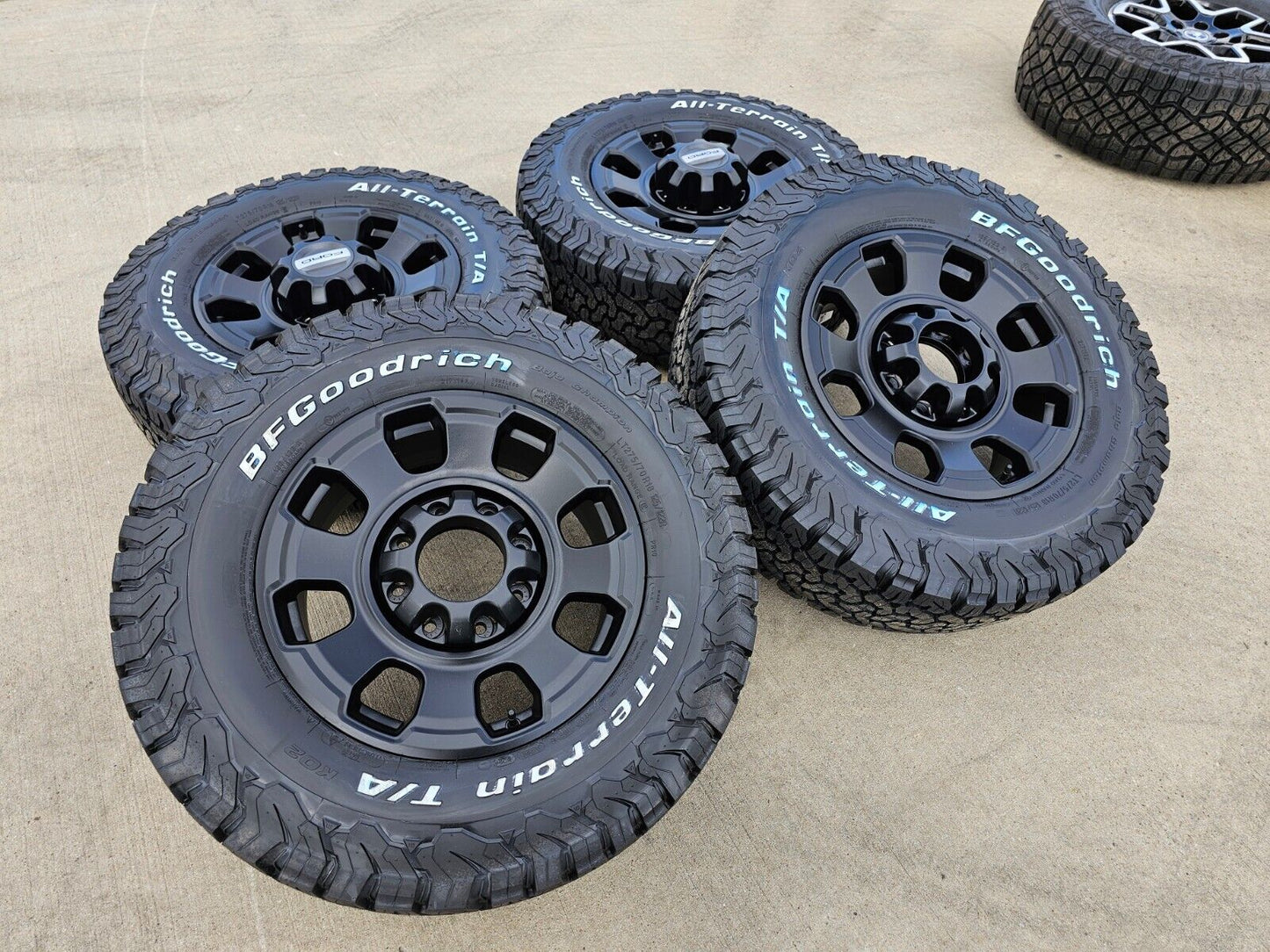 18" Ford F-250 F-350 OEM TREMOR rims wheels 10482 BFG 33" tires 2024 2025 NEW