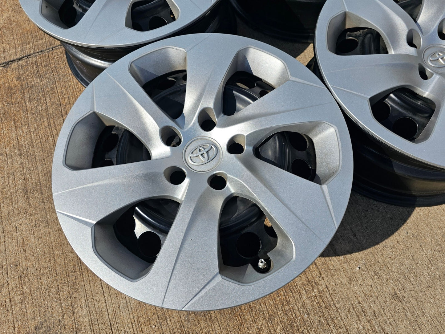 17" Toyota RAV4 OEM wheels rims 75241 Sienna CH-R 2019 2020 2021 2022 2023 2024