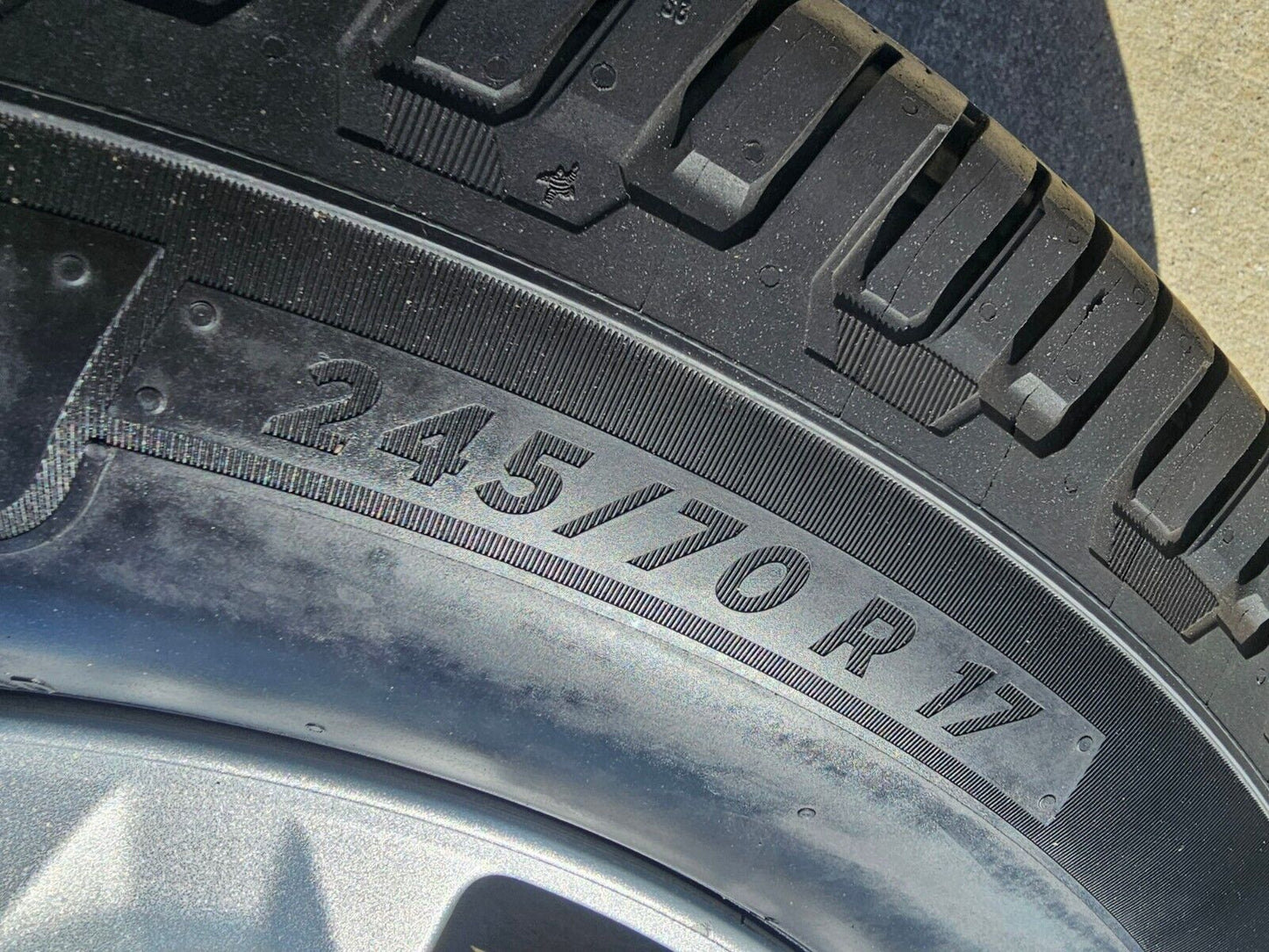 17" Ford F-150 Expedition OEM 3995 rims wheels tires MICHELIN