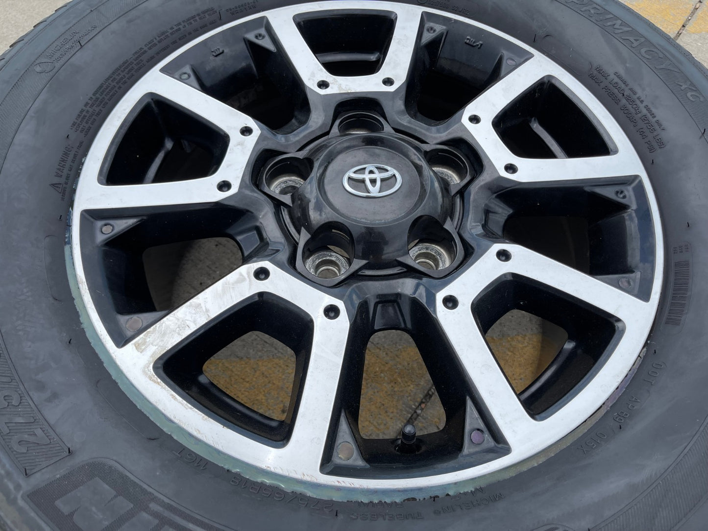 18" Toyota Tundra Sequoia TRD PRO black OEM wheel rim 5x150 tire spare 75157