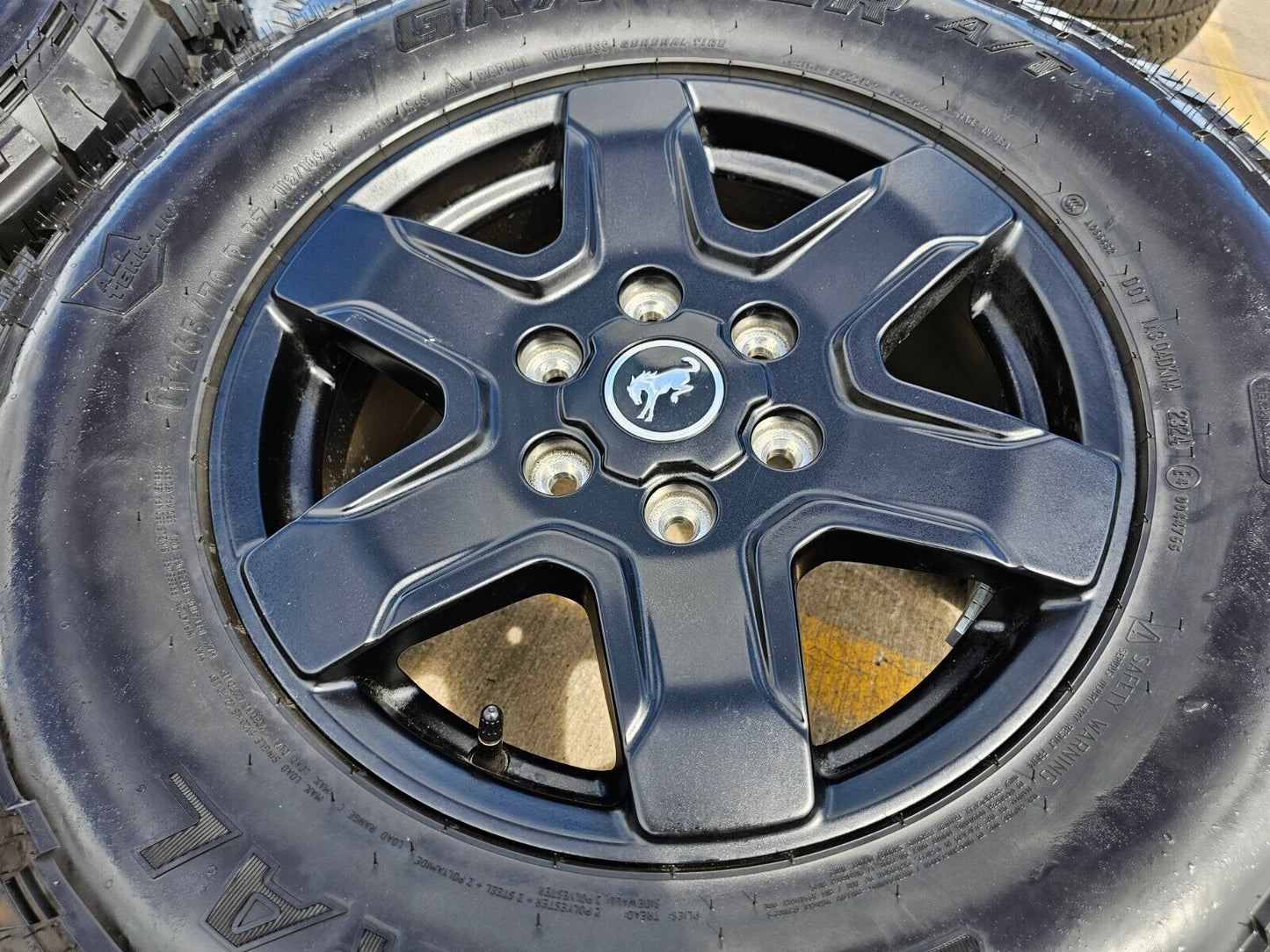 17" Ford Bronco wheels rims 95292 10383 SASQUATCH Ranger 2023 2024 2025 NEW