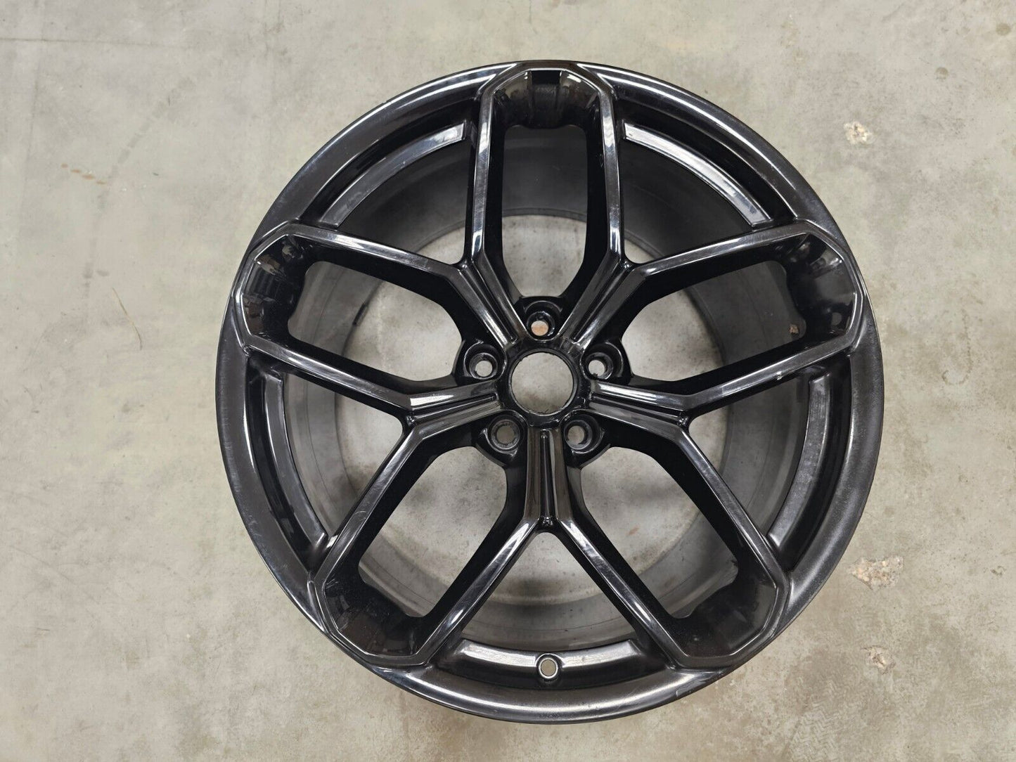 19" Lamborghini Huracan LP580 OEM wheel rim rear Kari 2019 2020 2021 2022 2023