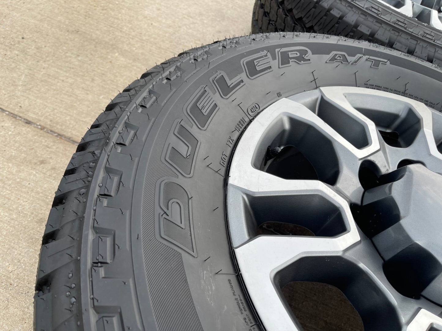 18" GMC Sierra AT4X Chevy Silverado 2500 3500 OEM 5949 wheels rims BRIDGESTONE