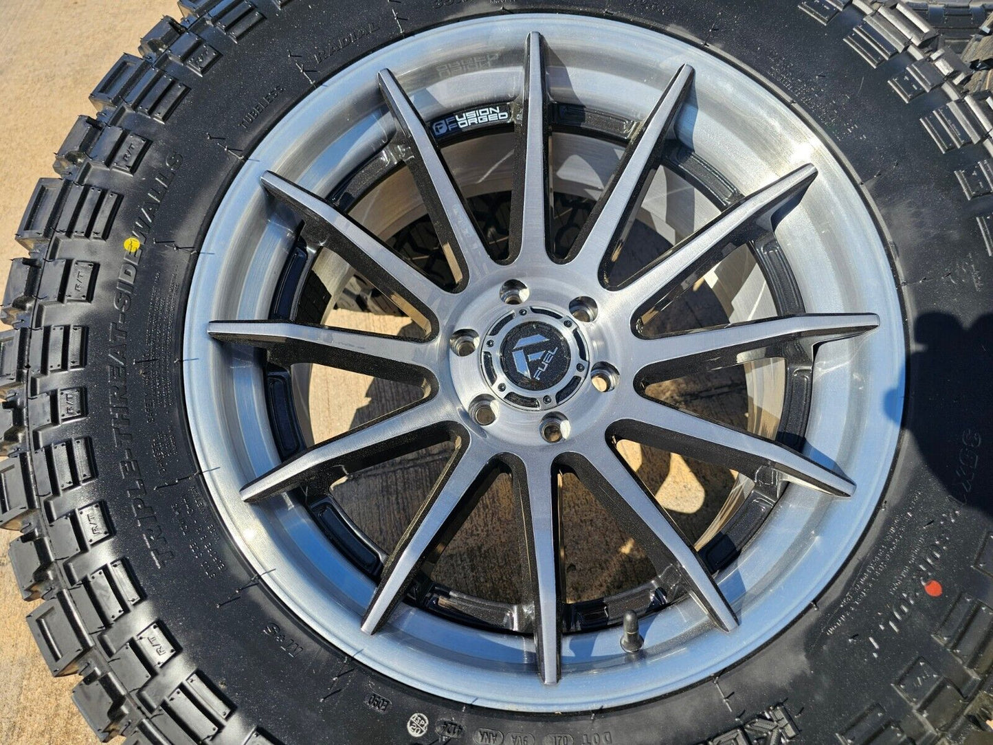 20x10 20" FUEL BURN FC403 Ford Expedition F-150 6x135 wheels rims tires 35" NEW!