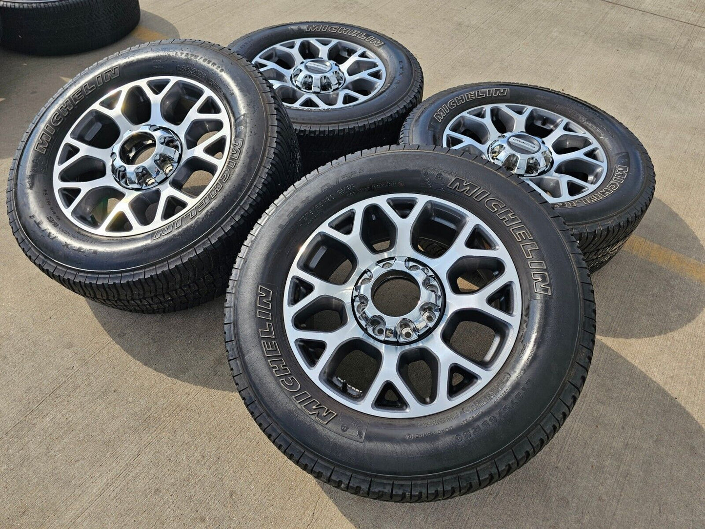20" Ford F-250 F-350 OEM Lariat wheels rims 10292 tires