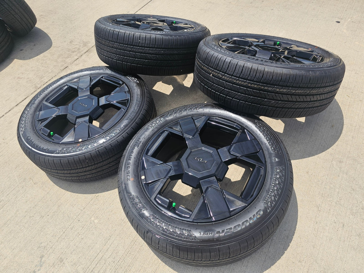 19" Kia Sportage Telluride OEM wheels rims tires Sorento Sedona 2025 2026 NEW