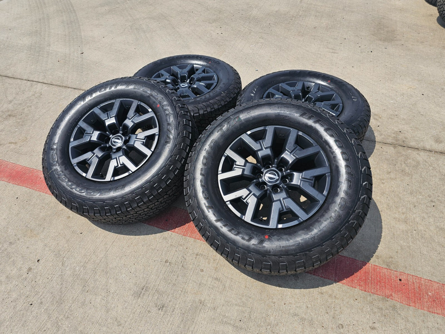 17" Nissan Frontier OEM Desert Runner 62832 wheels rims tires 2023 2024 2025 NEW
