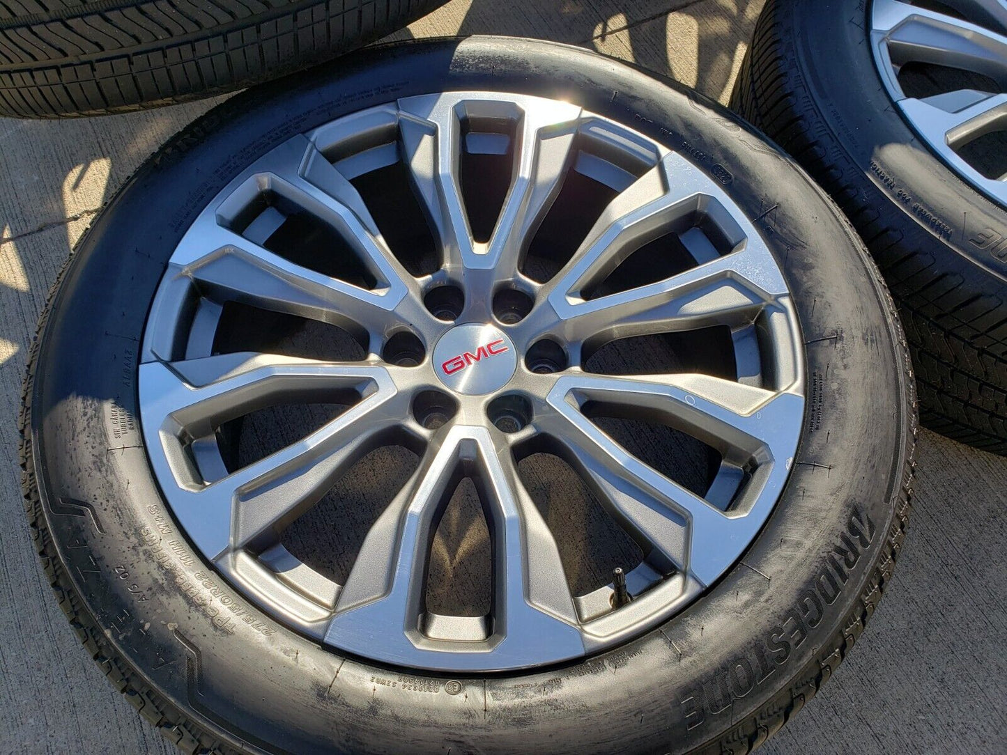 22" GMC Yukon Sierra Chevy Tahoe Silverado OEM wheels rims tires 14025 97000