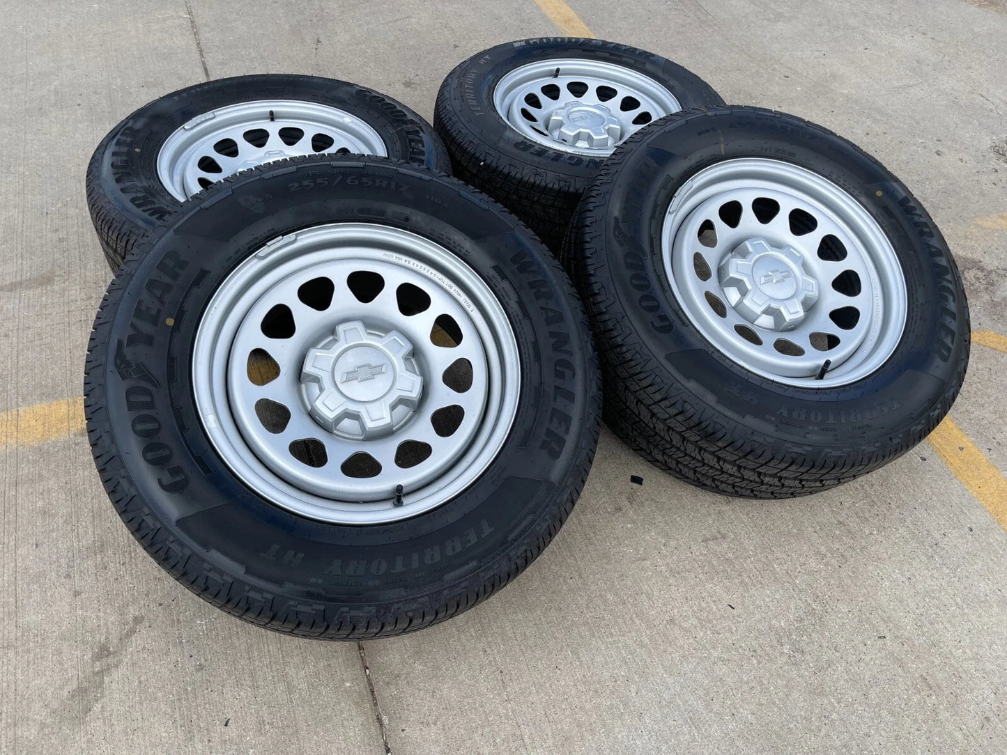 17" Chevy Colorado OEM wheels rims Silverado Suburban 8130 Canyon 2024 2025 NEW