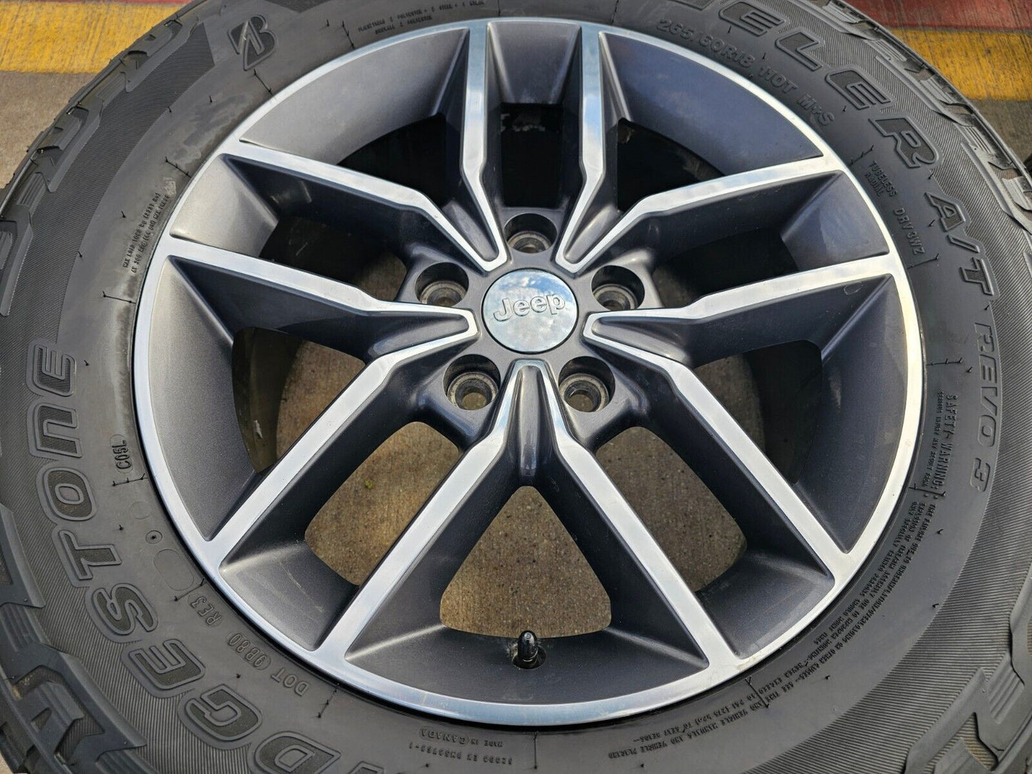 18" Jeep Grand Cherokee Durango OEM 9164 LIMITED wheels rims tires