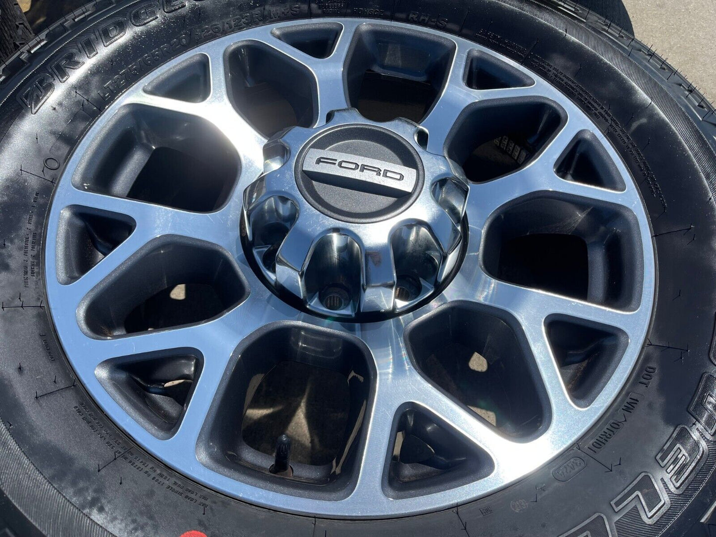 20" Ford F-250 F-350 OEM Lariat wheels rims 10292 tires 2021 2022 2023 2024 2025