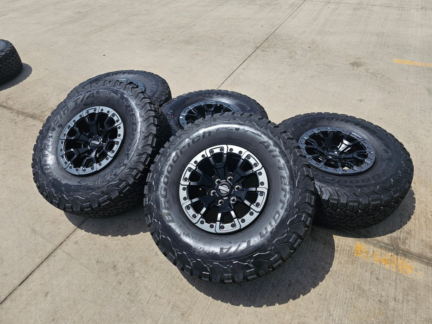 17" Ford F-150 Raptor Bronco OEM rims wheels 51222 Beadlock 2024 2025 BFG 37"