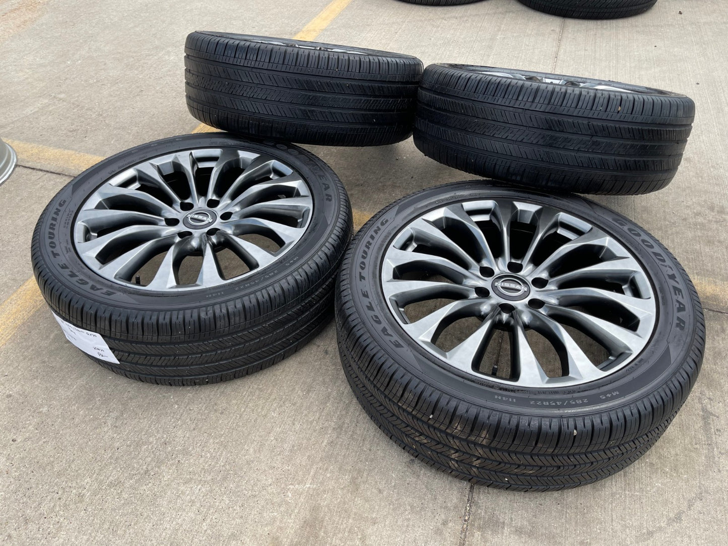 22" Infiniti QX80 QX56 Nissan Titan OEM wheels rims 62799 73770