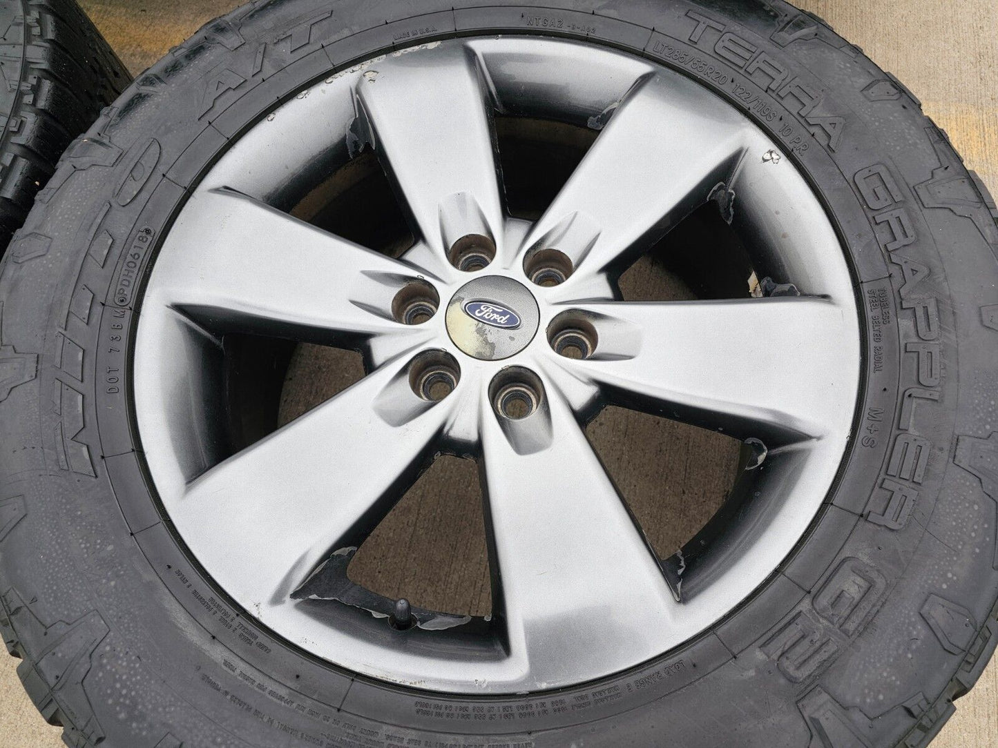 20" Ford Expedition F-150 OEM gray wheels rims 3833 3896 tires NITTO