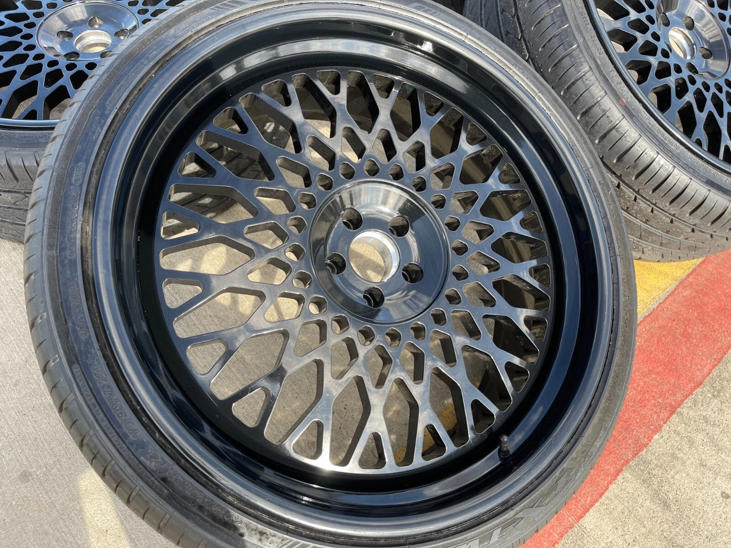 24x9 FORGIATO Rolls Royce Cullinan Phantom wheels rims tires black 5x112
