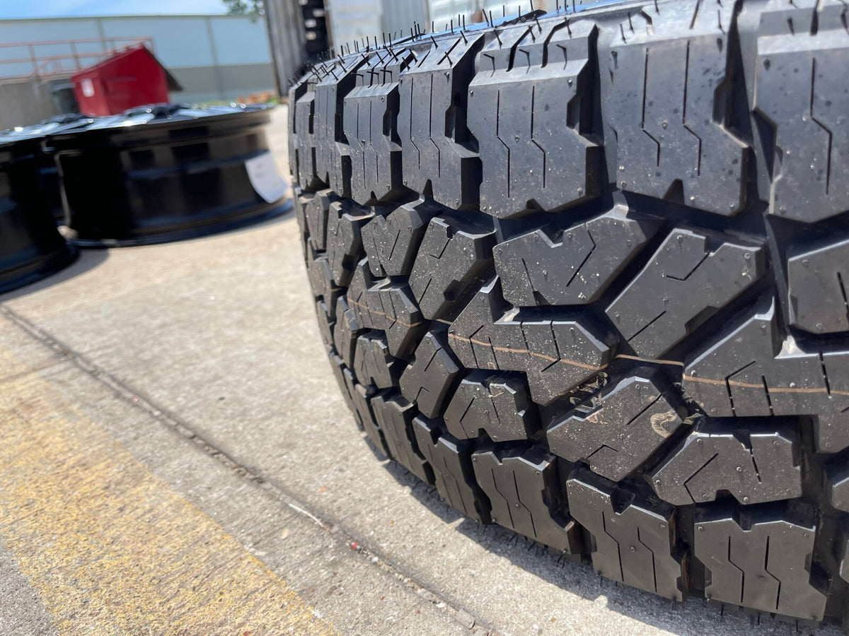 (1) 285/55/22 Falken Wildpeak A/T4 AT4W tire 285/55r22 NEW