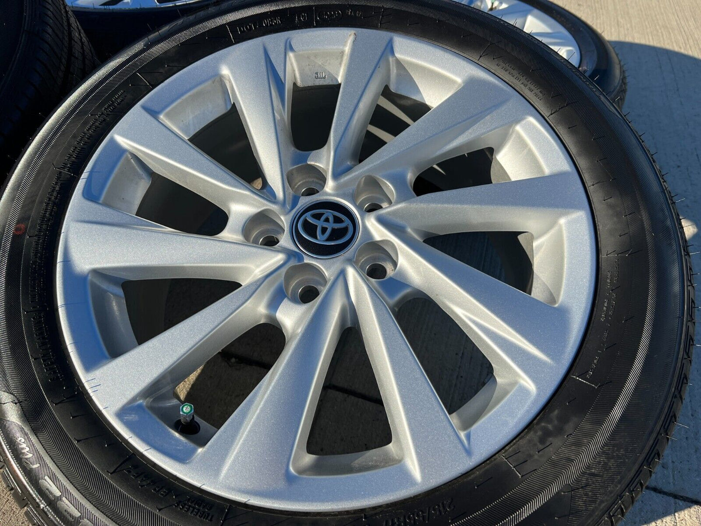 17" Toyota Camry Avalon OEM wheels rims 69137 96992 CHR 2022 2023 2024 2025 NEW